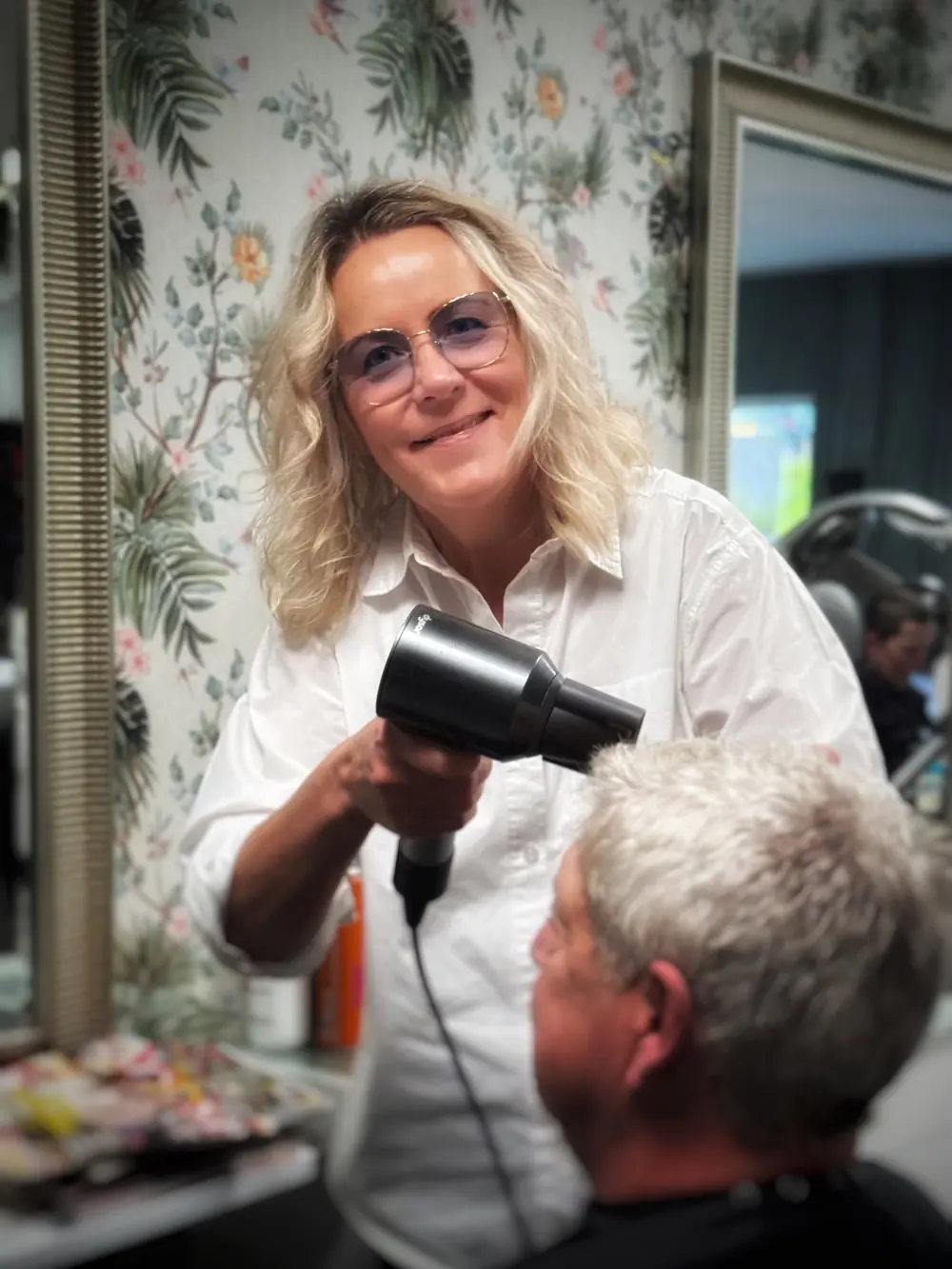 Annette (Nettan) Björk, frisör med gesällbrev på Hos Linnéa